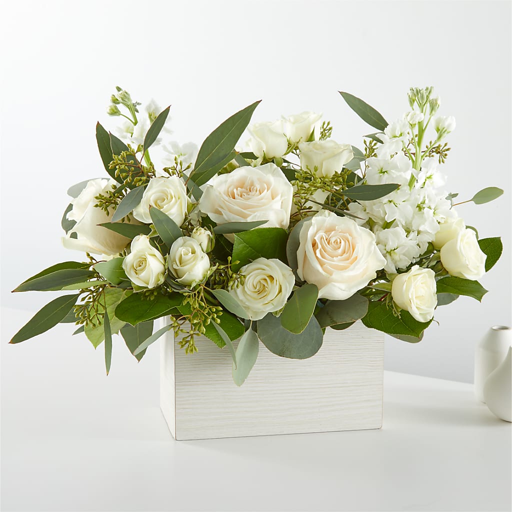 Fresh Linen Box Bouquet – MILAM FLORAL & GREENHOUSE, Havre MT