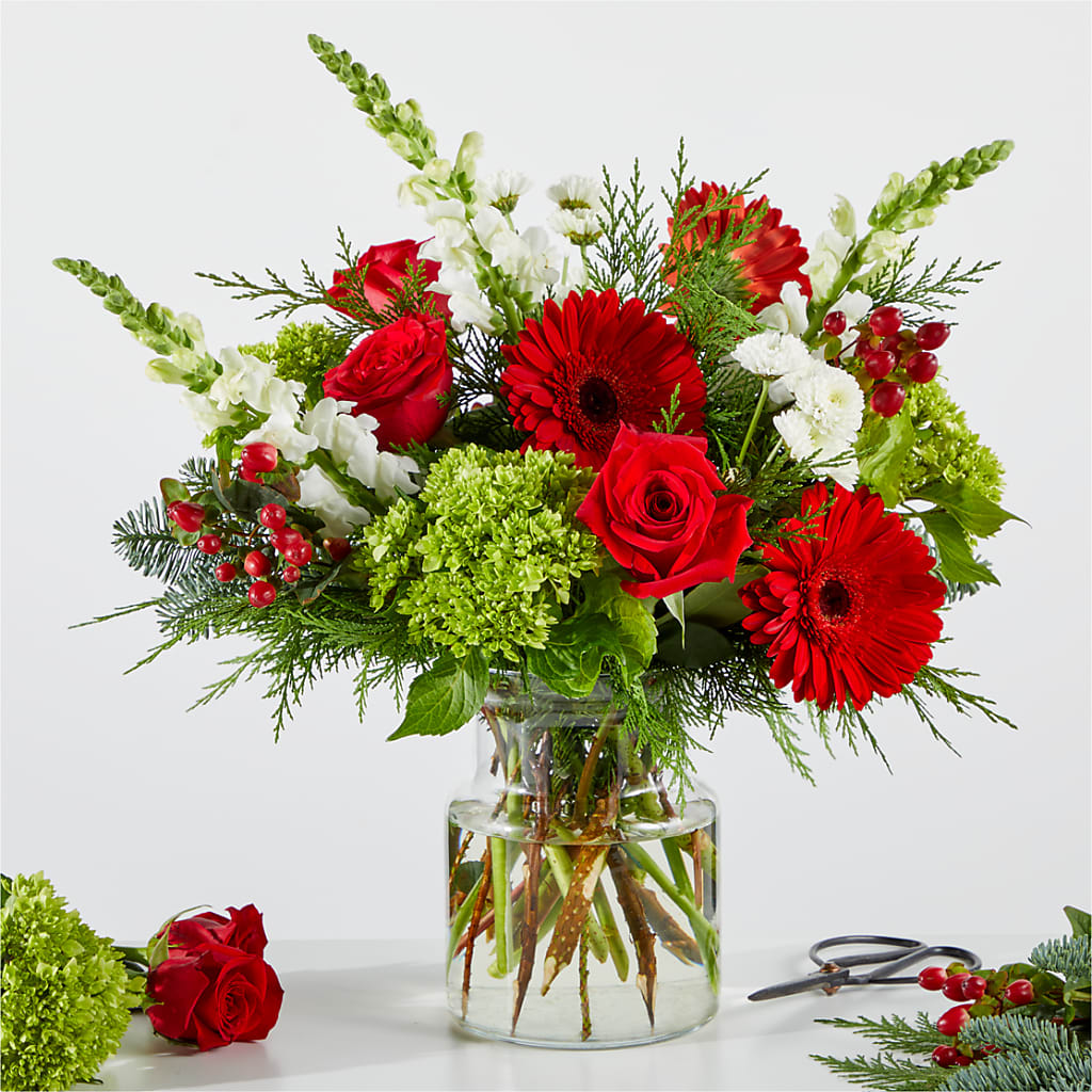 Merry Moment Bouquet – A Florist Original – MILAM FLORAL & GREENHOUSE, Havre MT