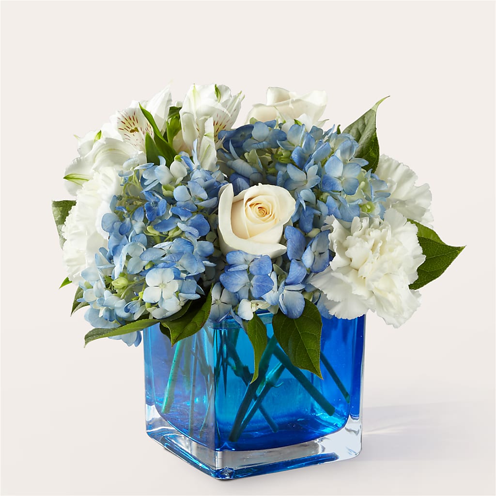 Soothing Waters Bouquet – MILAM FLORAL & GREENHOUSE, Havre MT