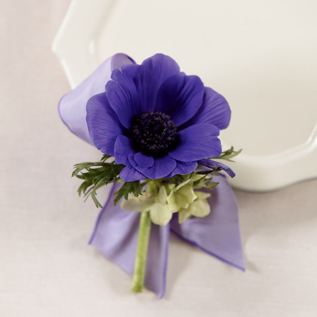Purple Passion Boutonniere – MILAM FLORAL & GREENHOUSE, Havre MT