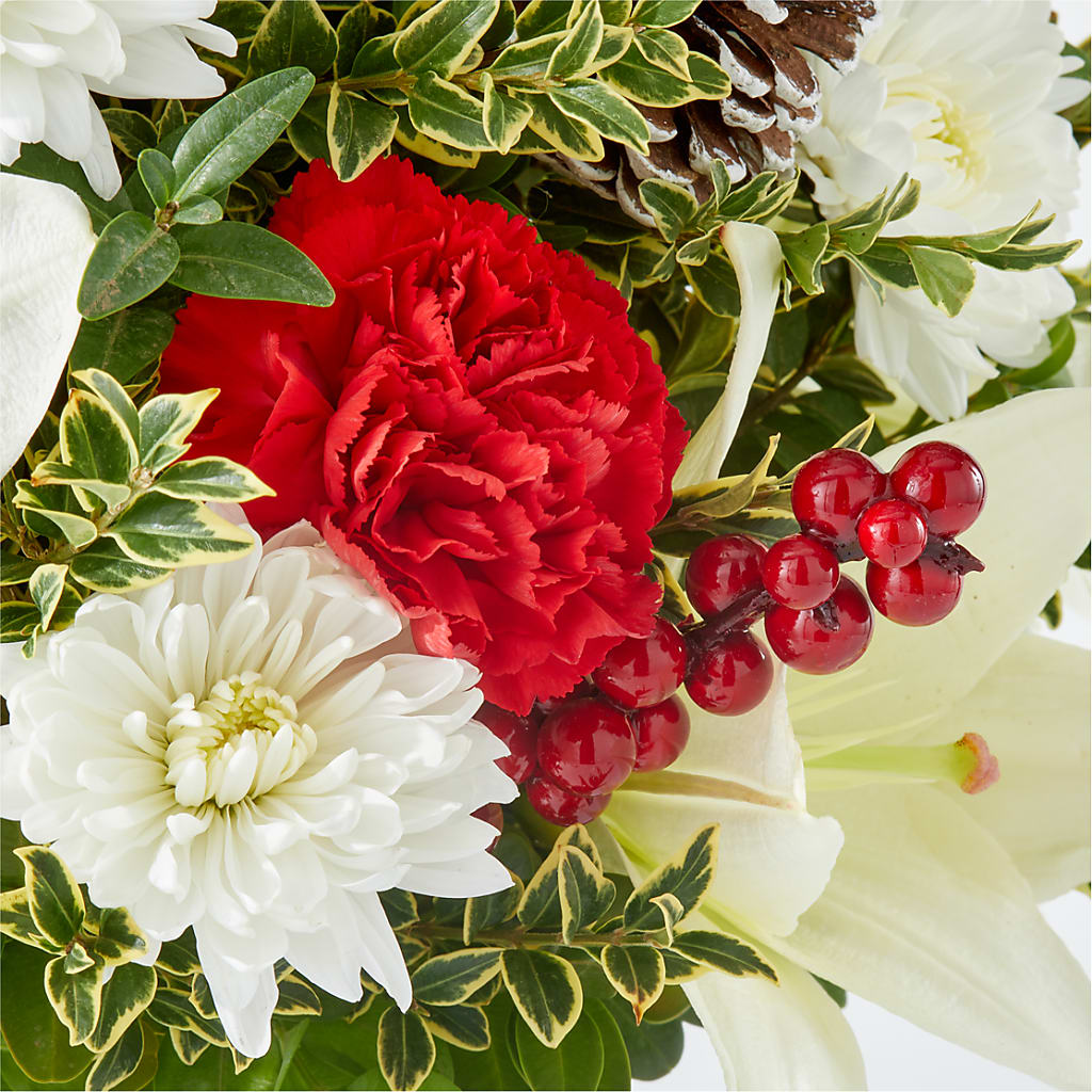 Festive Moments Tree – MILAM FLORAL & GREENHOUSE, Havre MT