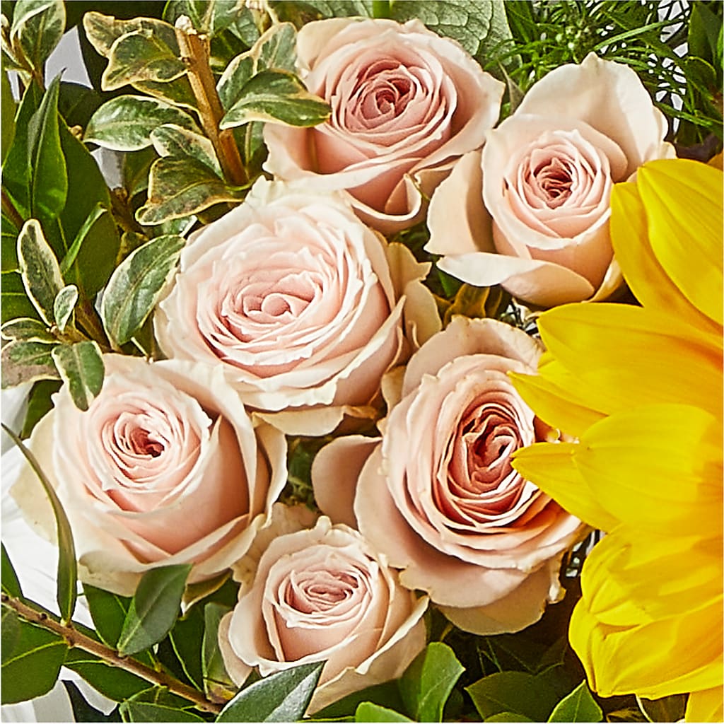 The Good Life Bouquet – MILAM FLORAL & GREENHOUSE, Havre MT