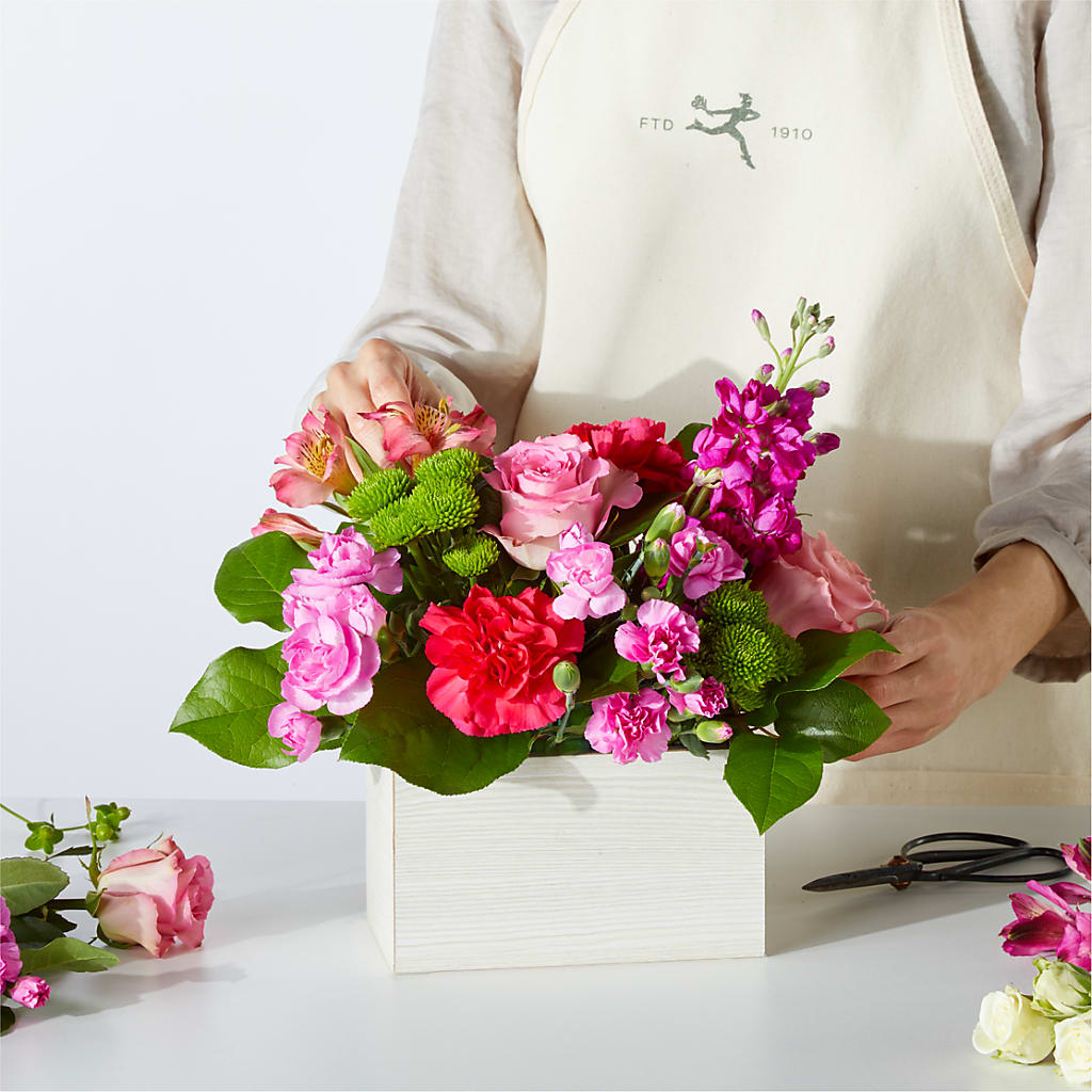 Sweetberry Box – A Florist Original – MILAM FLORAL & GREENHOUSE, Havre MT