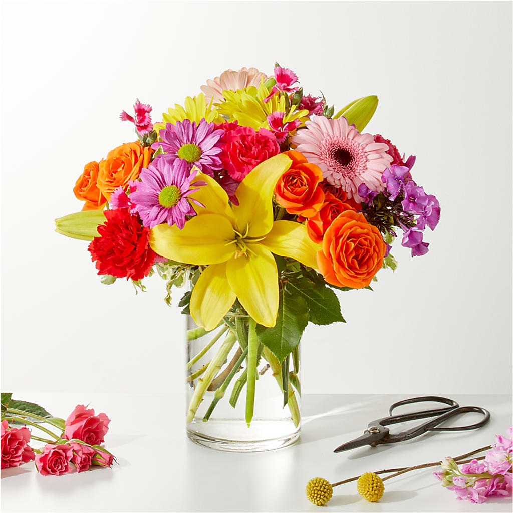 Cue the Confetti - A Florist Original – MILAM FLORAL & GREENHOUSE, Havre MT