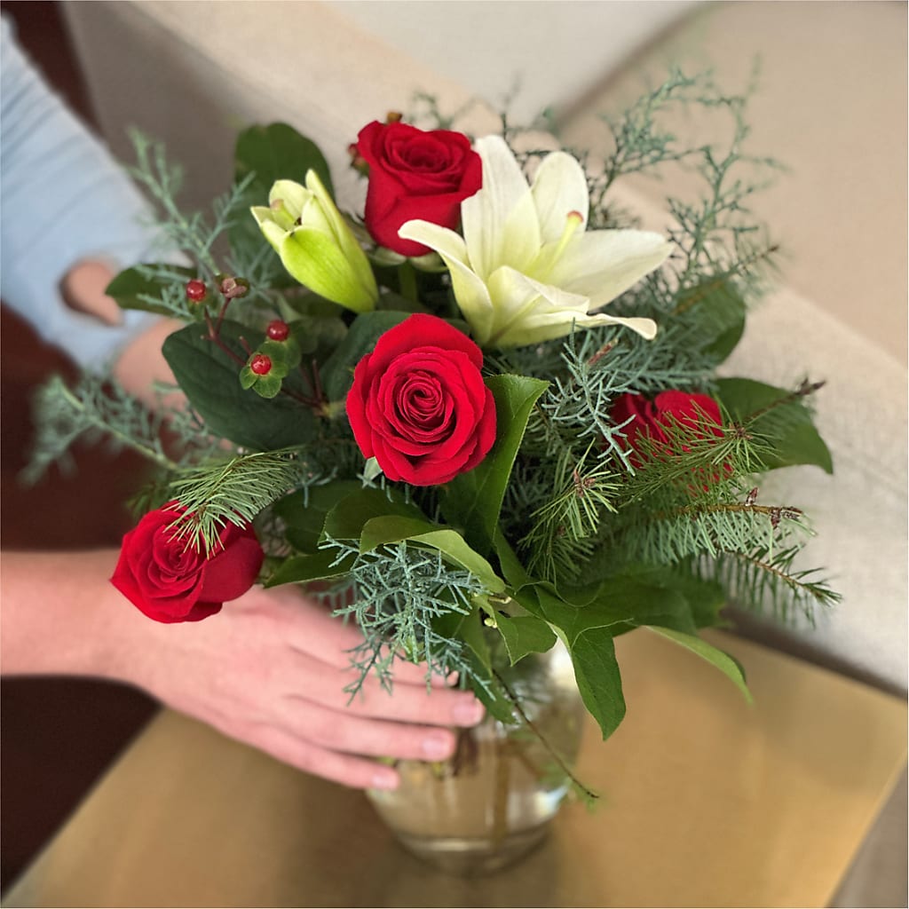 Glittering Lights Bouquet – MILAM FLORAL & GREENHOUSE, Havre MT