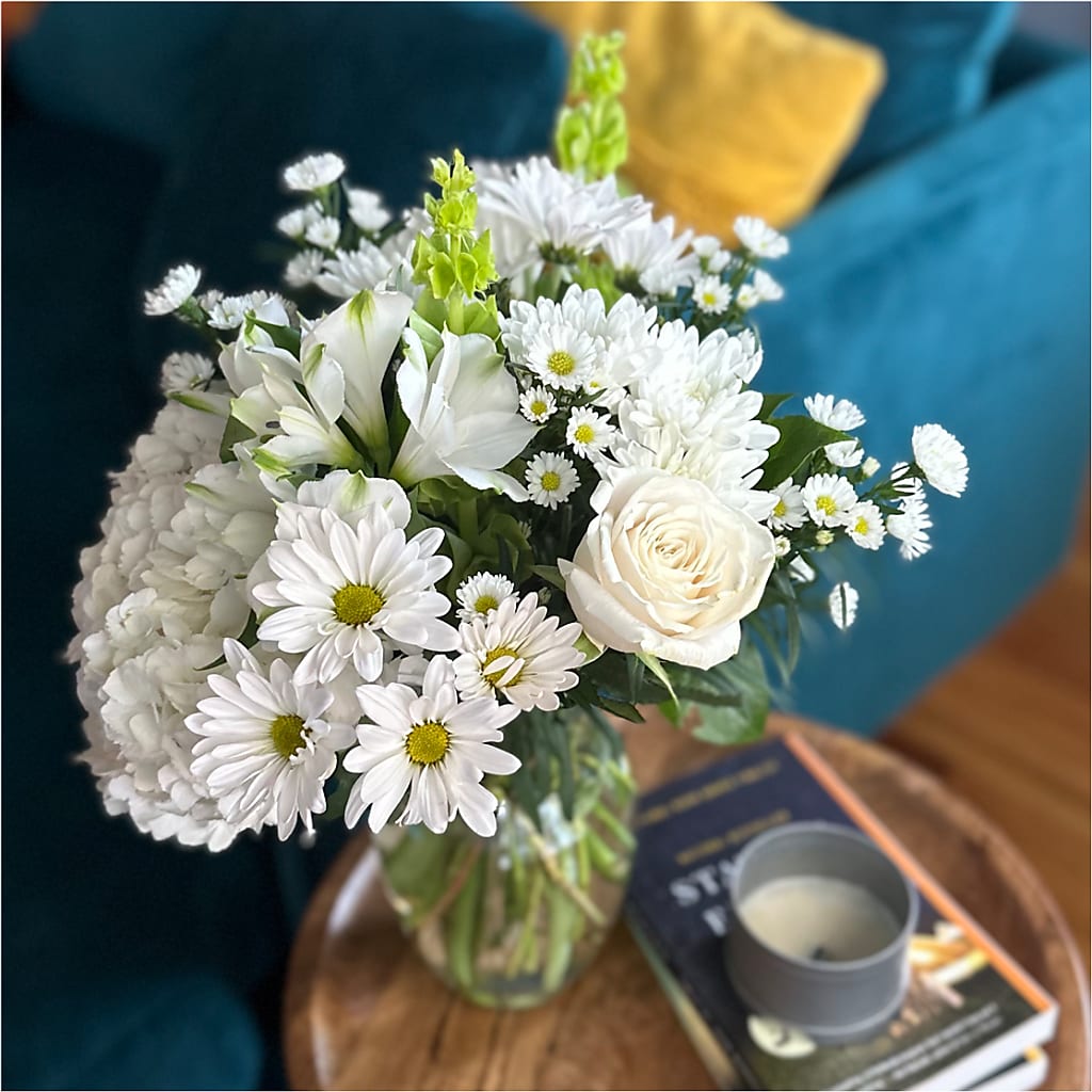 Classic Ivory – A Florist Original – MILAM FLORAL & GREENHOUSE, Havre MT