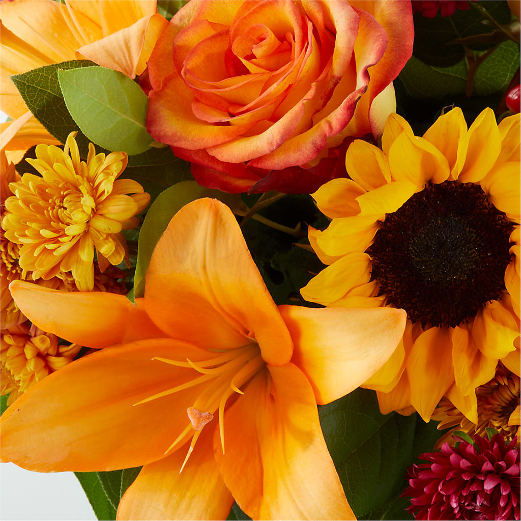 Grateful Centerpiece – MILAM FLORAL & GREENHOUSE, Havre MT