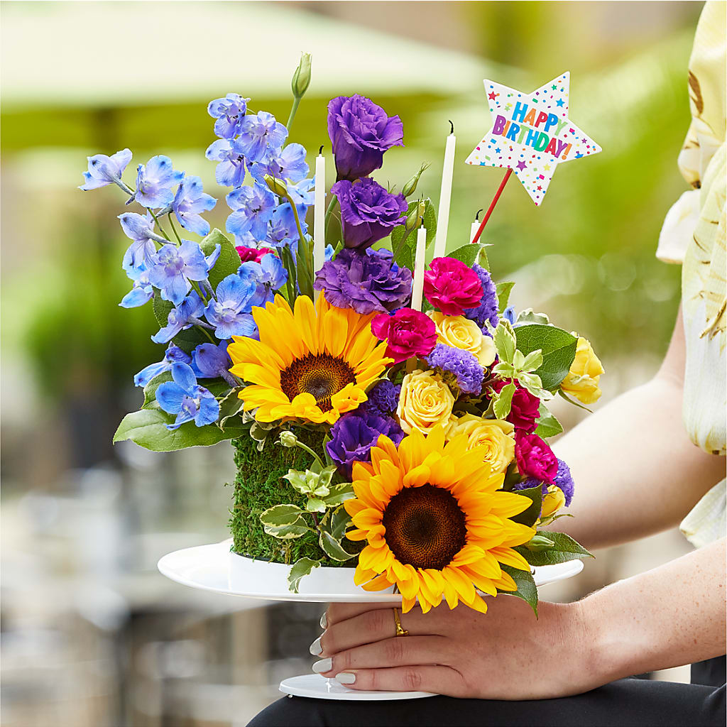 Star of the Day Floral Cake – MILAM FLORAL & GREENHOUSE, Havre MT