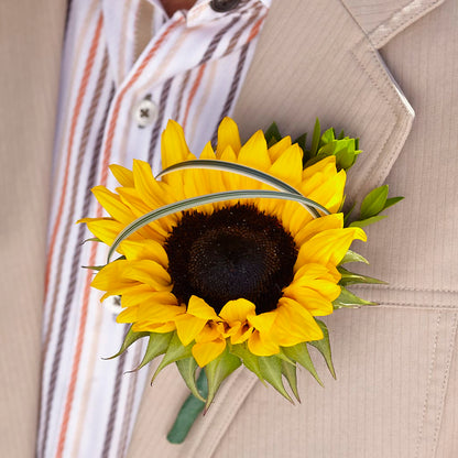 Free Spirit Boutonniere – MILAM FLORAL & GREENHOUSE, Havre MT