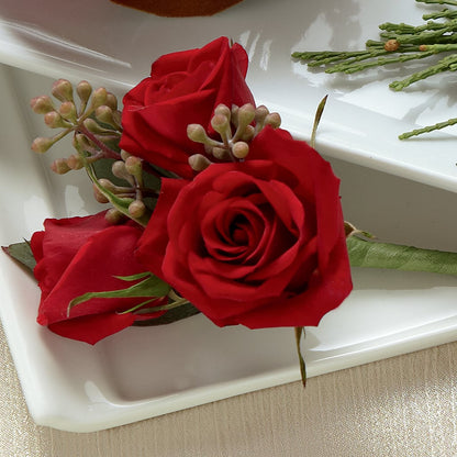Red Spray Rose Boutonniere – MILAM FLORAL & GREENHOUSE, Havre MT